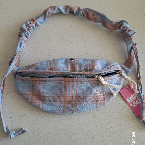 MIilk and Jelli, Plaid Blue and Pink Fanny/Shoulder bag, Inside Pocked - Picture 2 of 5